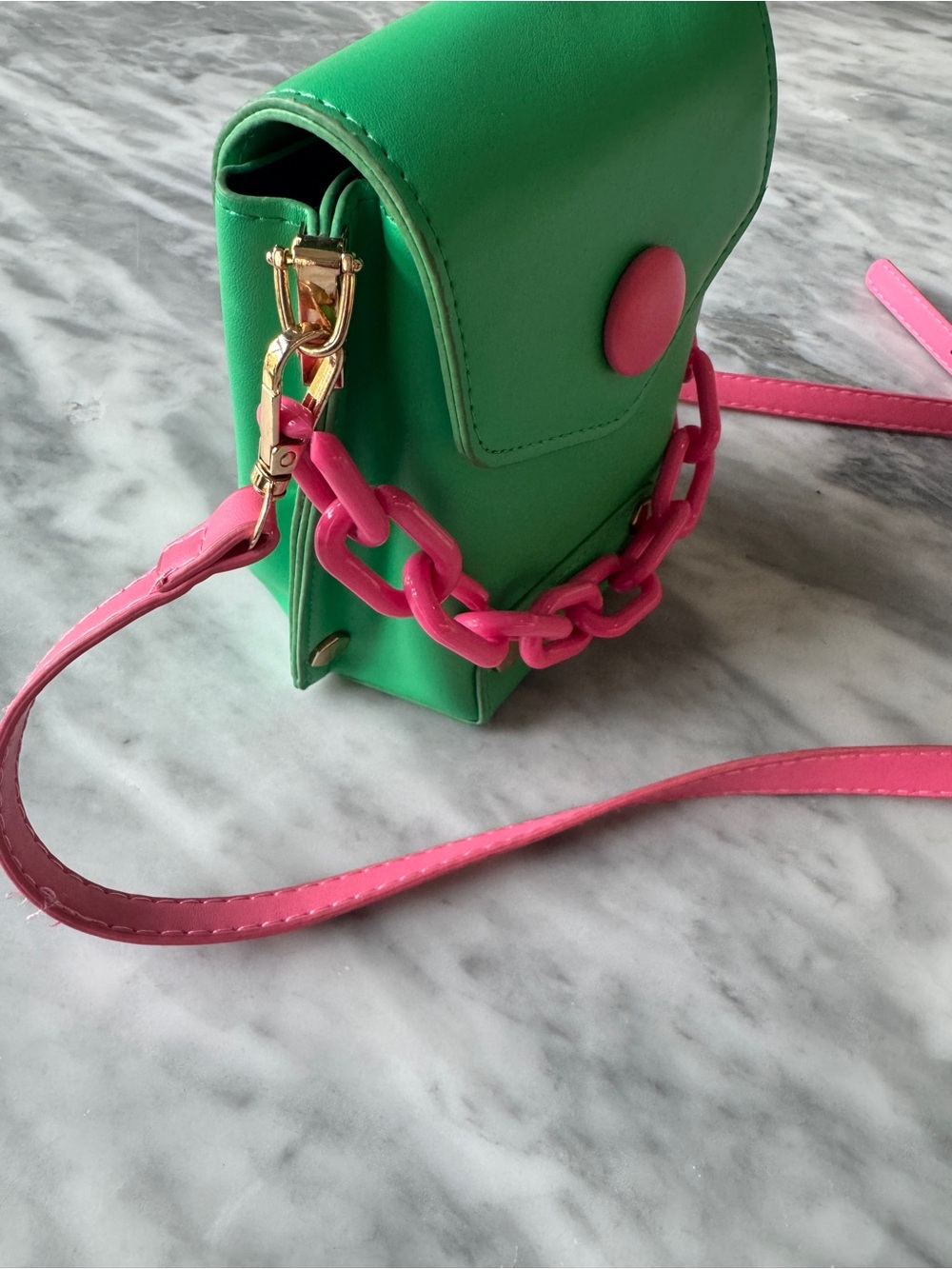 Green Mini Crossbody Camera Bag with Pink Chain and Strap - NWOT - Picture 11 of 12